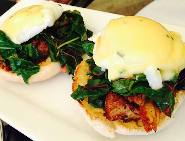 Oleai Beach Bar & Grill