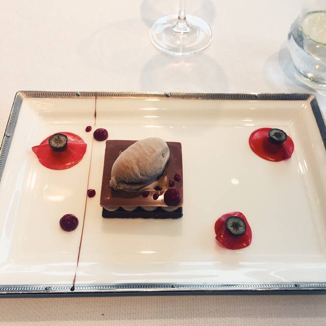 上海半岛酒店·艾利爵士餐厅