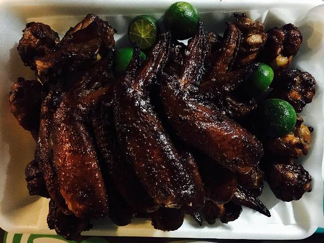 东海岸人工湖美食村