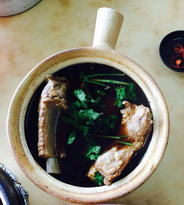 新兴瓦煲肉骨茶