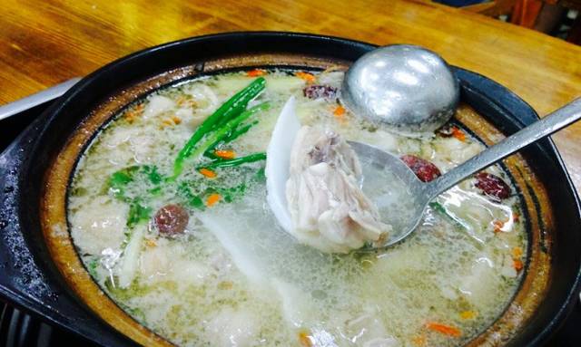 金岷坊椰子鸡餐厅(河西路店)