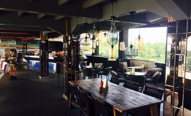 Unique Rooftop Bar & Restaurant