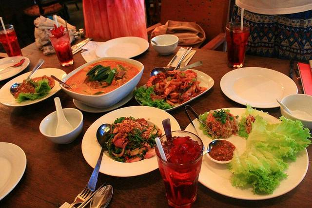 驰名结霜桥三轮车叻沙