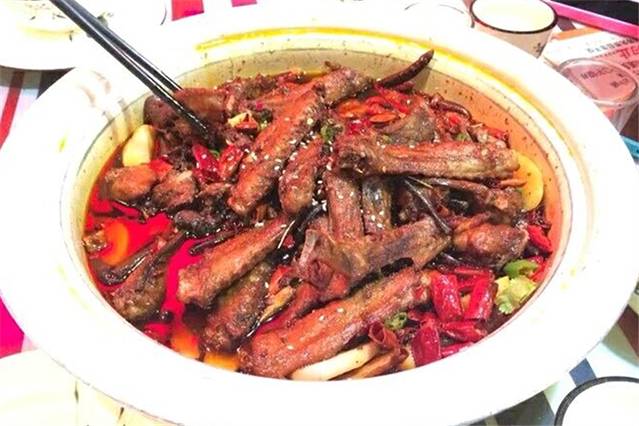 六月雪干锅(绵阳涪城万达广场店)