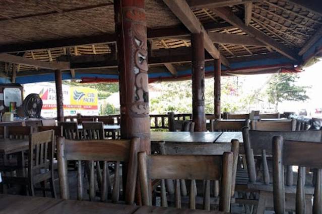 Hayahay Treehouse Bar and Viewdeck