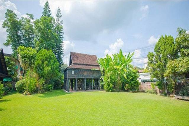 南邦古典梉木屋