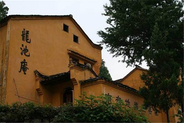 九华山风景区-龙池庵