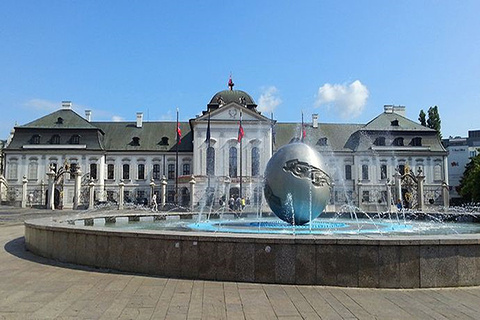 2017斯洛伐克总统府广场,总统府建于18世纪,上