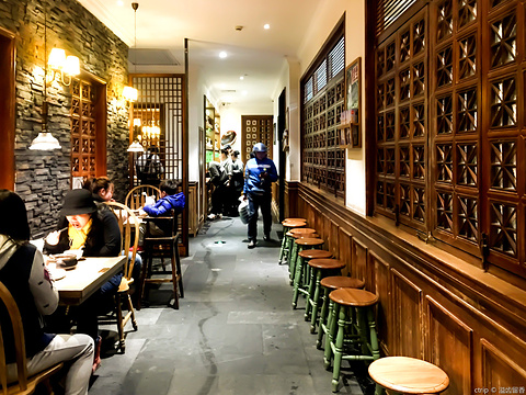 弄堂里(湖滨银泰店)