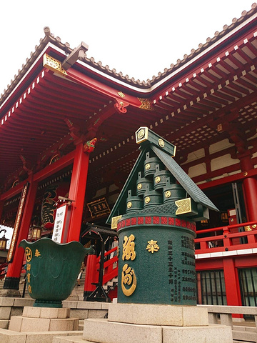 "浅草寺在东京台东区，日常游人非常多人，这里的建筑十分具有江湖风格。十分有范儿的老人家。特色的彩绘_浅草"的评论图片