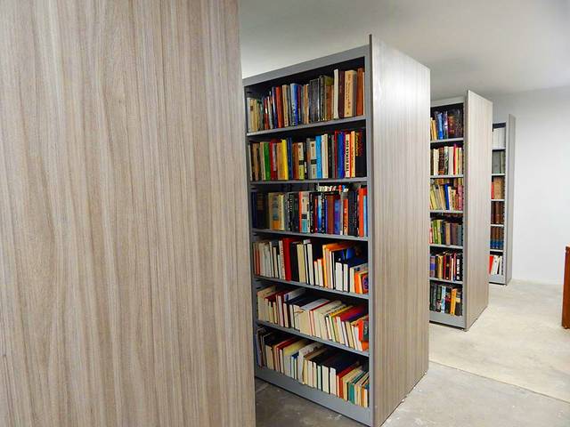 巴托洛梅·卡尔沃图书馆