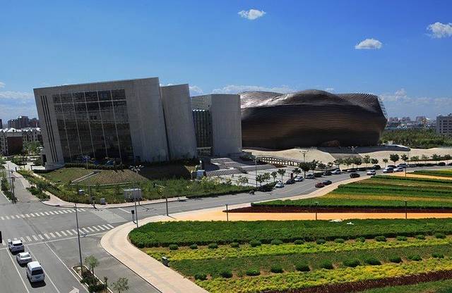 鄂尔多斯图书馆