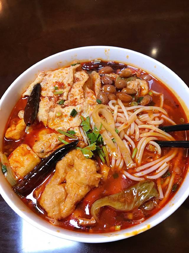 爱国爱民螺蛳粉(广西大学店)