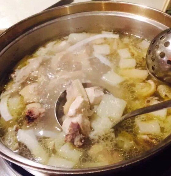 润园四季椰子鸡火锅(华侨城创意园店)