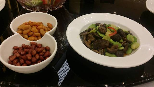 丰收日大酒店(商城路店)