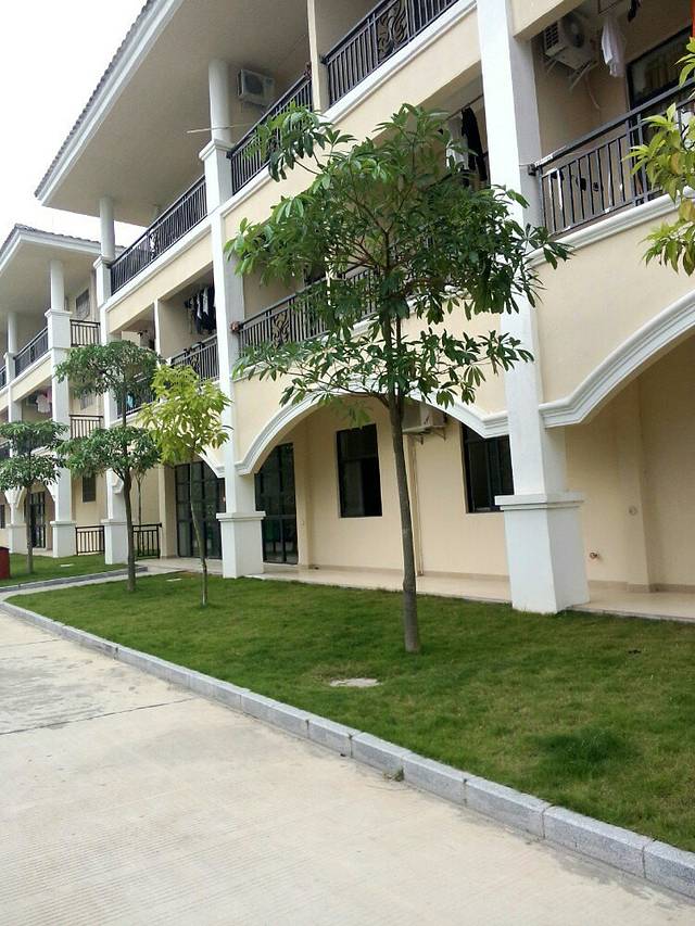 中亭街8090时尚广场