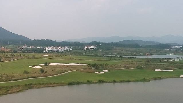 海南白石岭温泉高尔夫球会
