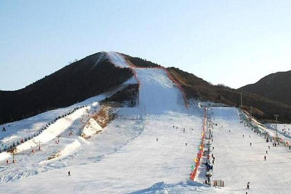 紫柏山国际滑雪场