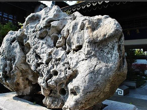 的驴友来过这里概述驴友点评(0)"雪浪石"上三字为北宋文学家苏轼手书