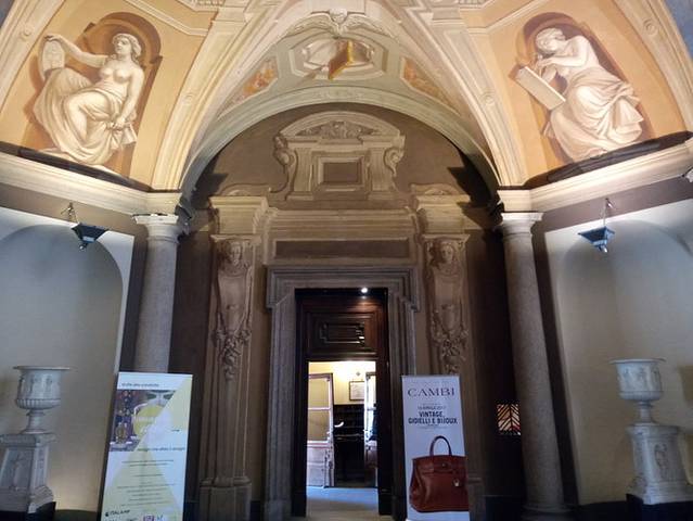 历史建筑塞尔贝罗尼宫