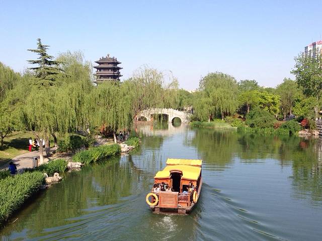 大明湖景区游船