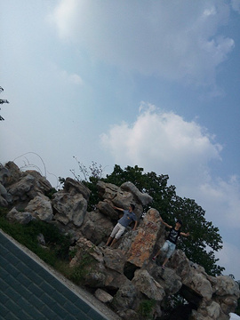 址 219省道 5惠水乐园 --/ 5分 地 址 惠水路惠亭水库旁 6白鹿春旅游