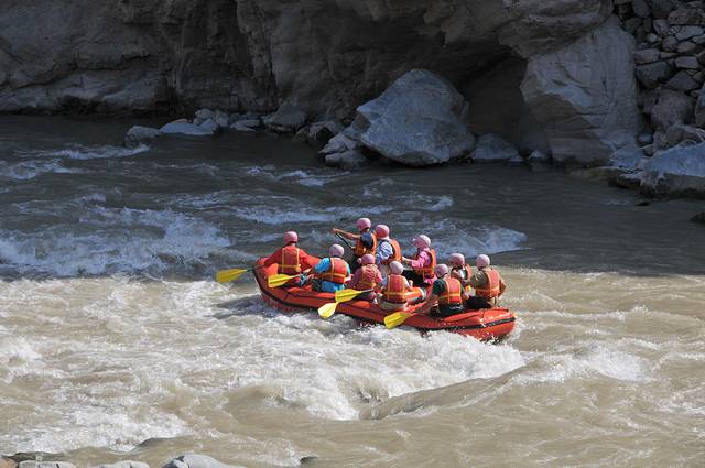 金水岸冲浪漂流