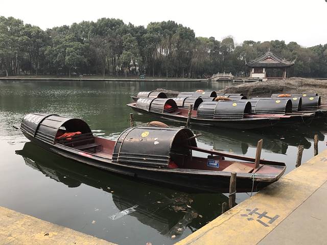 柯岩景区乌篷船观光