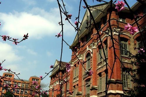 上海市徐汇中学