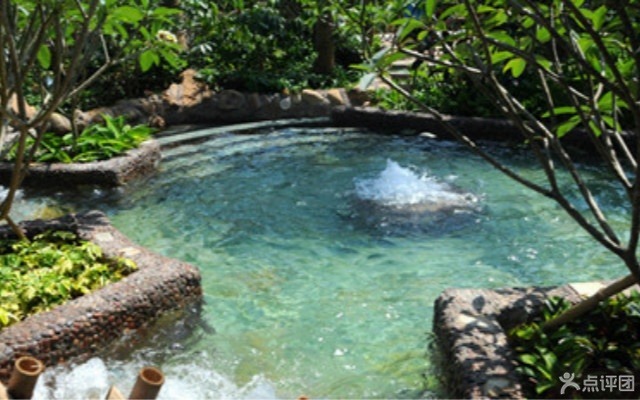 假日海滩温泉亲水乐园