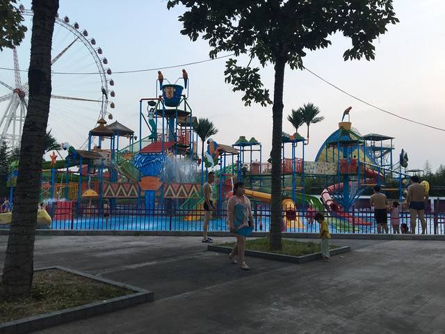 园博园欢乐世界水上乐园