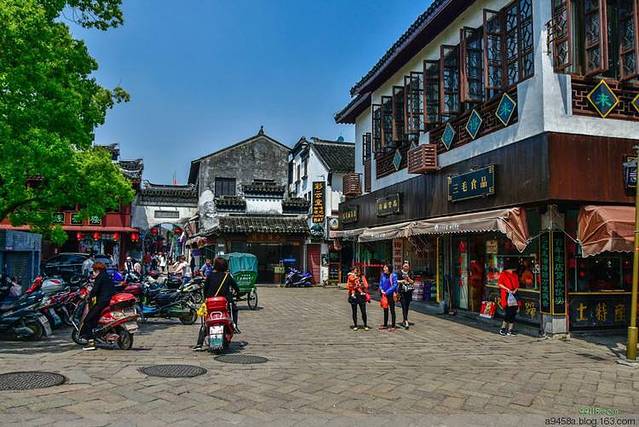 鱼米河商业步行街