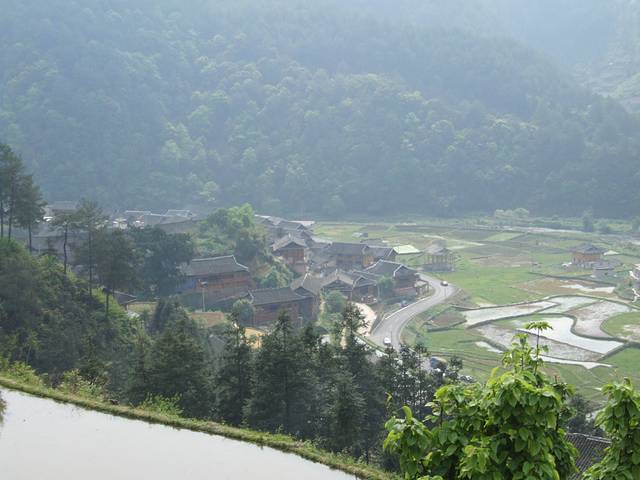 乌利生态旅游古寨