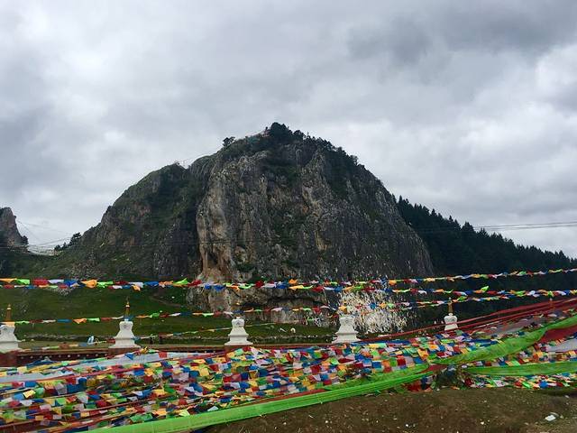 扎嘎神山风景区