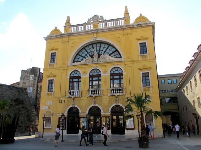 克罗地亚国家剧院