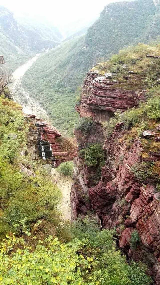 焦作云台山风景名胜区-相吻石
