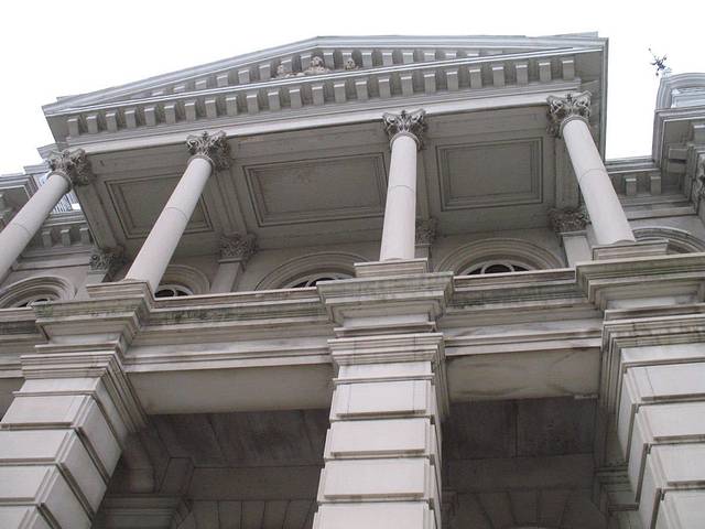 Paul and Lulu Hilliard University Art Museum