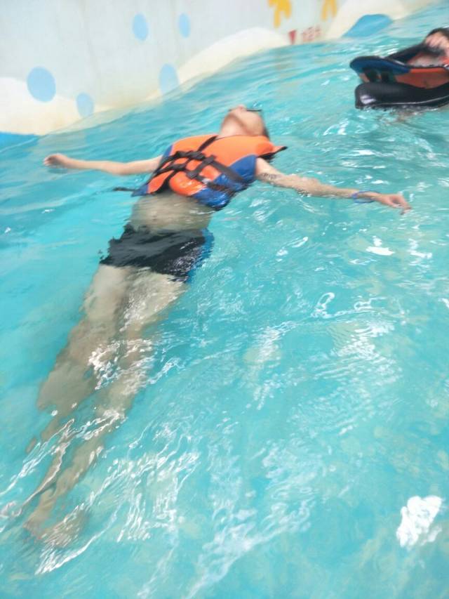 哈素海戏水乐园