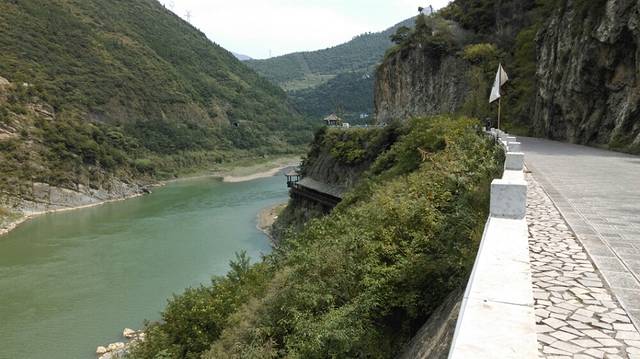 明月峡古栈道遗址