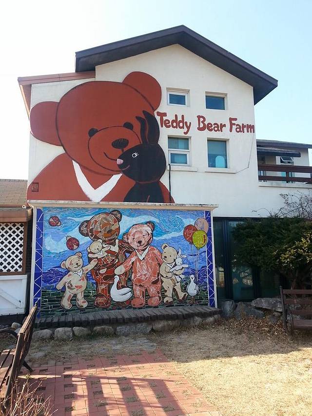 Teddy bear farm