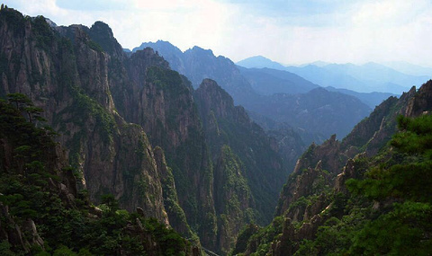 穽底村