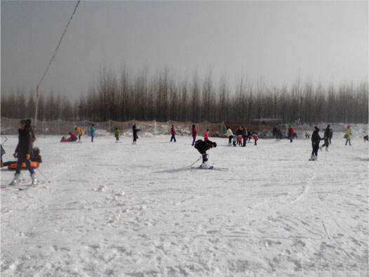 峄山滑雪场