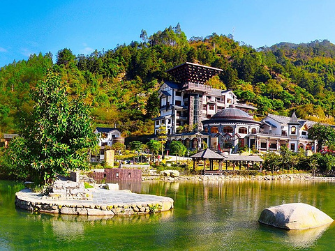新兴天露山旅游度假区