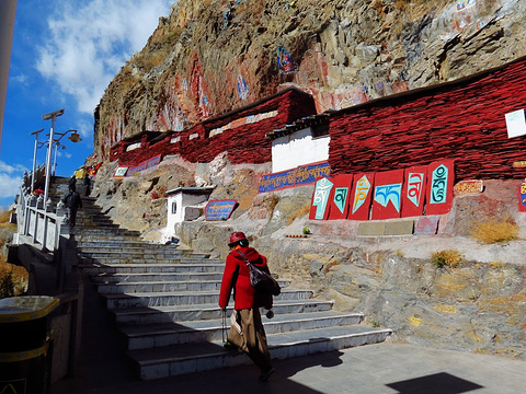 摩崖石刻旅游景点图片