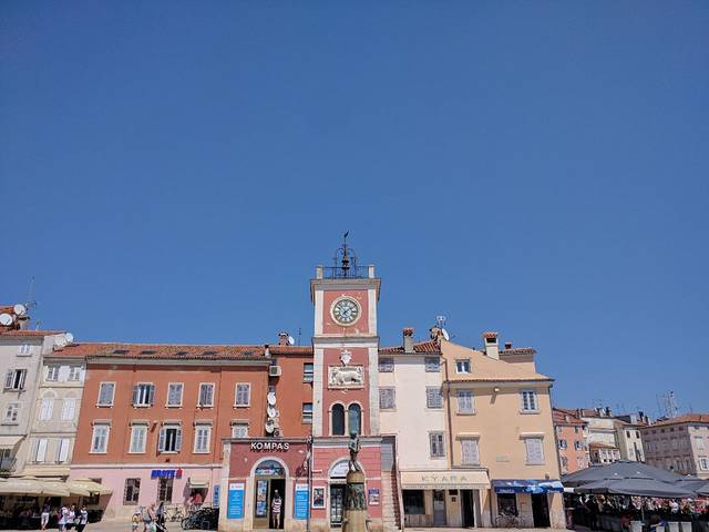 Fountain on Main Square