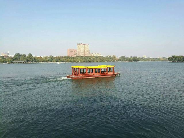 趵突泉景区游船