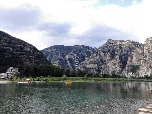 野三坡清泉山森林峡谷溶洞漂流