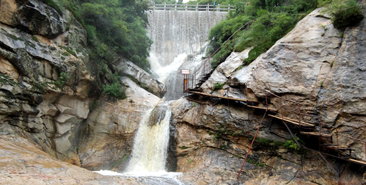 清凉谷千尺珍珠瀑