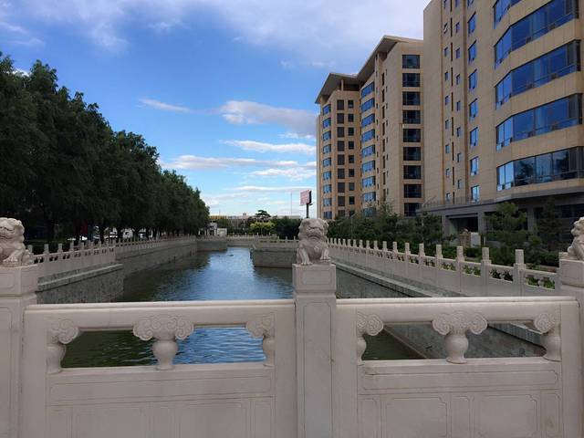 思菩兰羽毛球篮球馆