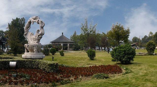 镇江金山风景区-百花洲
